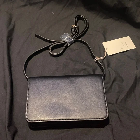 A new day black Crossbody Bag - Picture 1 of 6